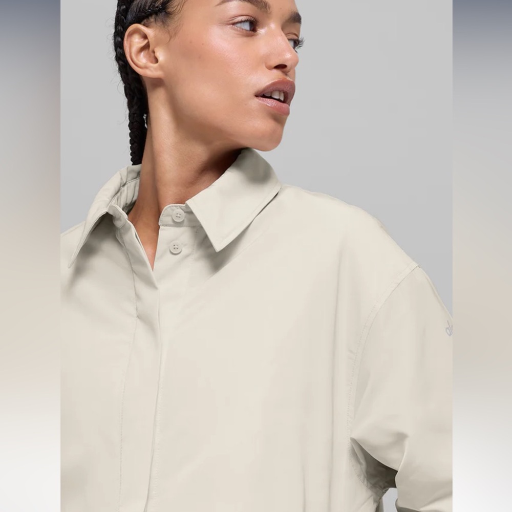 Alo NWT Socialite Shacket- Bone - Picture 3 of 6